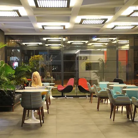 Ξενοδοχείο με διαμερίσματα Garden 2*